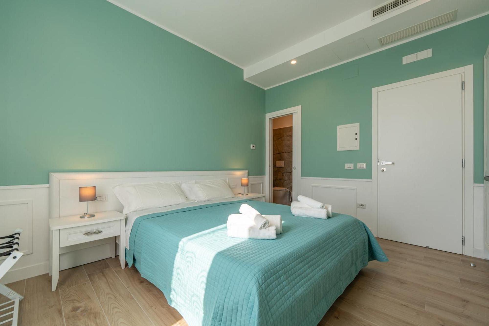 نابولي Daca Luxury Rooms المظهر الخارجي الصورة