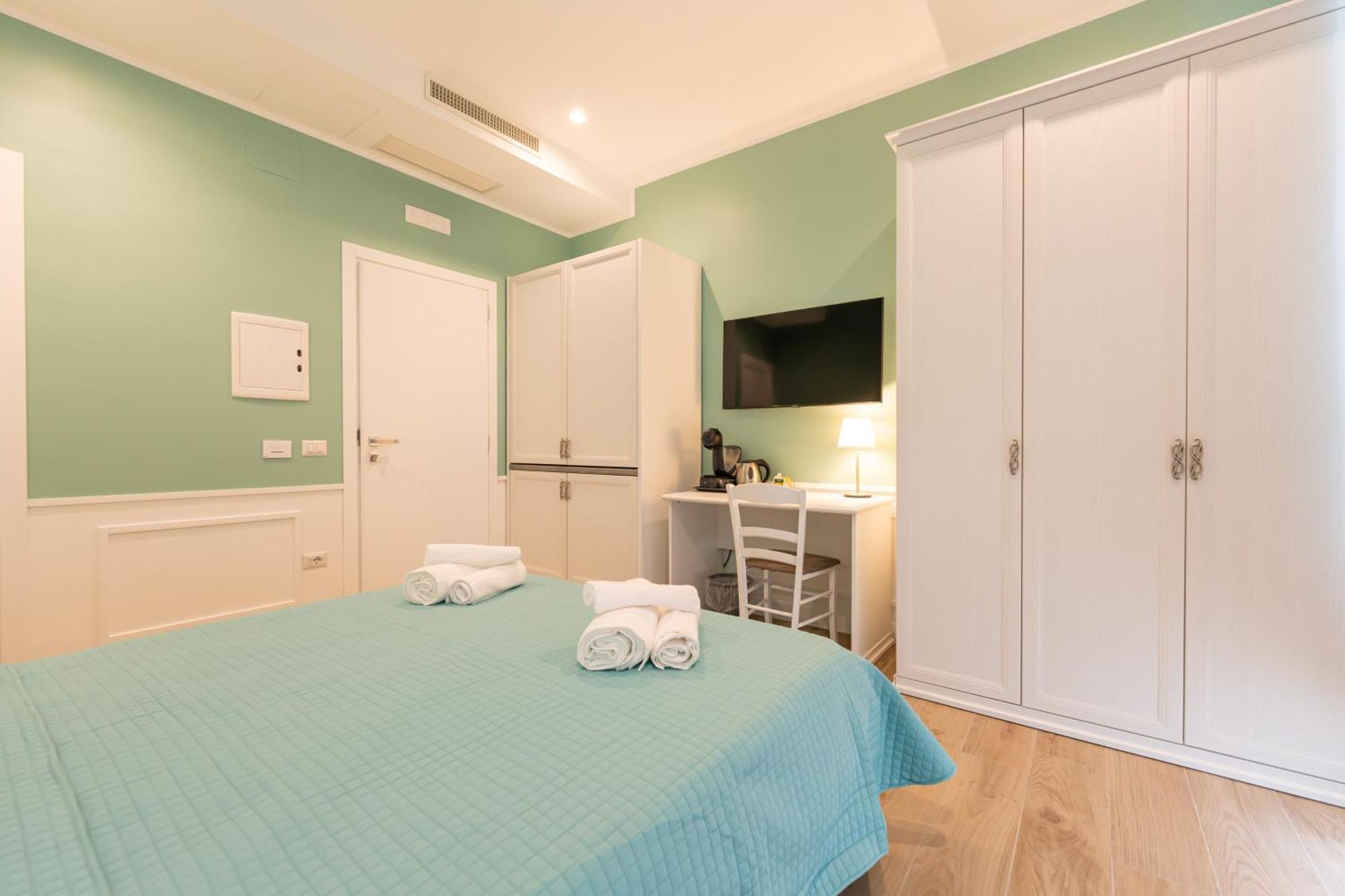 نابولي Daca Luxury Rooms المظهر الخارجي الصورة