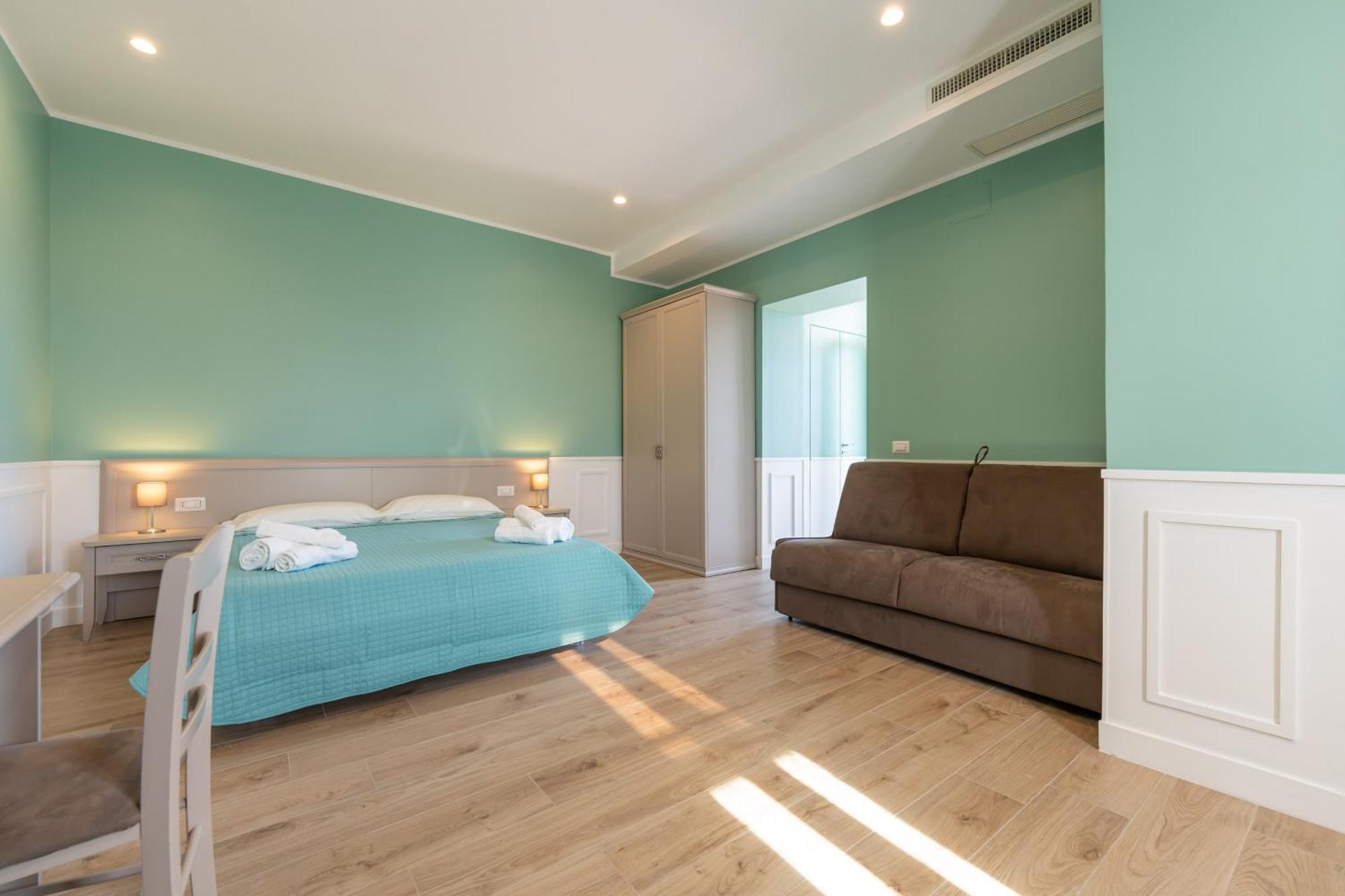 نابولي Daca Luxury Rooms المظهر الخارجي الصورة