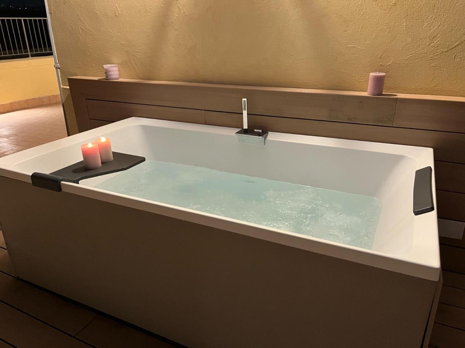 نابولي Daca Luxury Rooms المظهر الخارجي الصورة