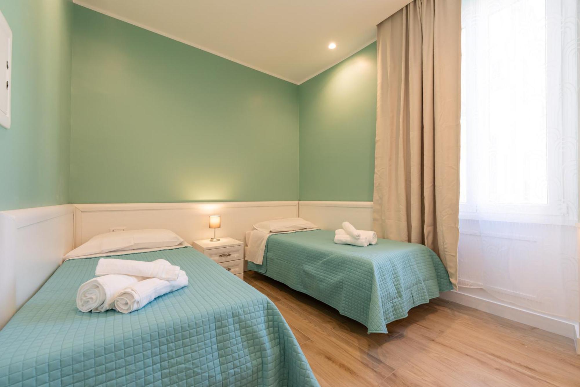 نابولي Daca Luxury Rooms المظهر الخارجي الصورة